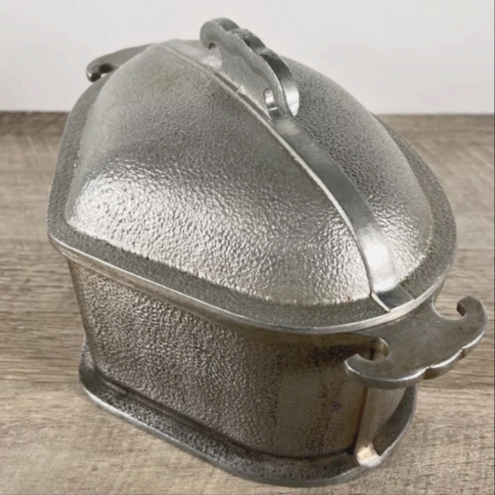 Cast aluminum dutch oven pans